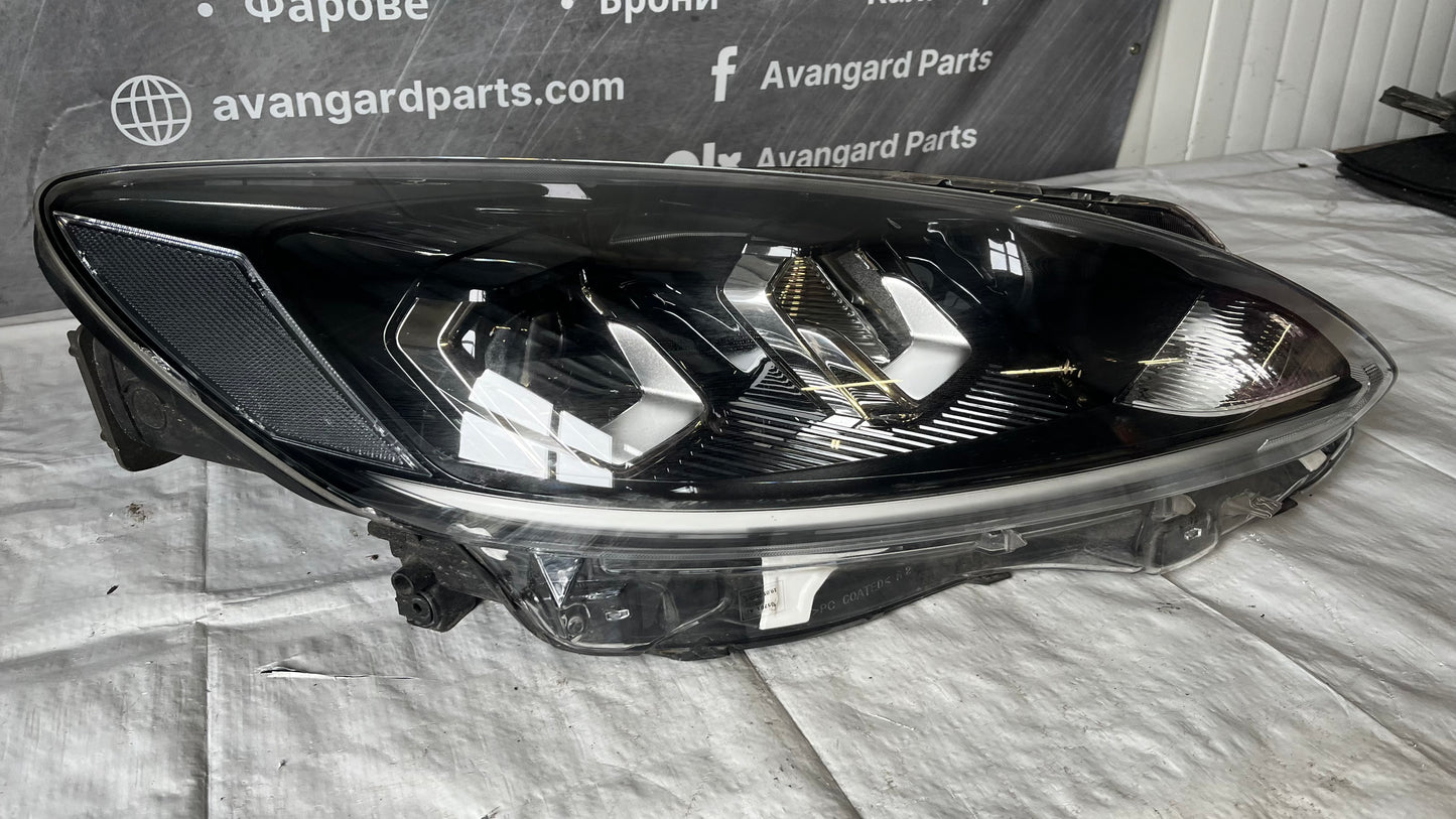 Десен фар Ford Kuga 3 2021-