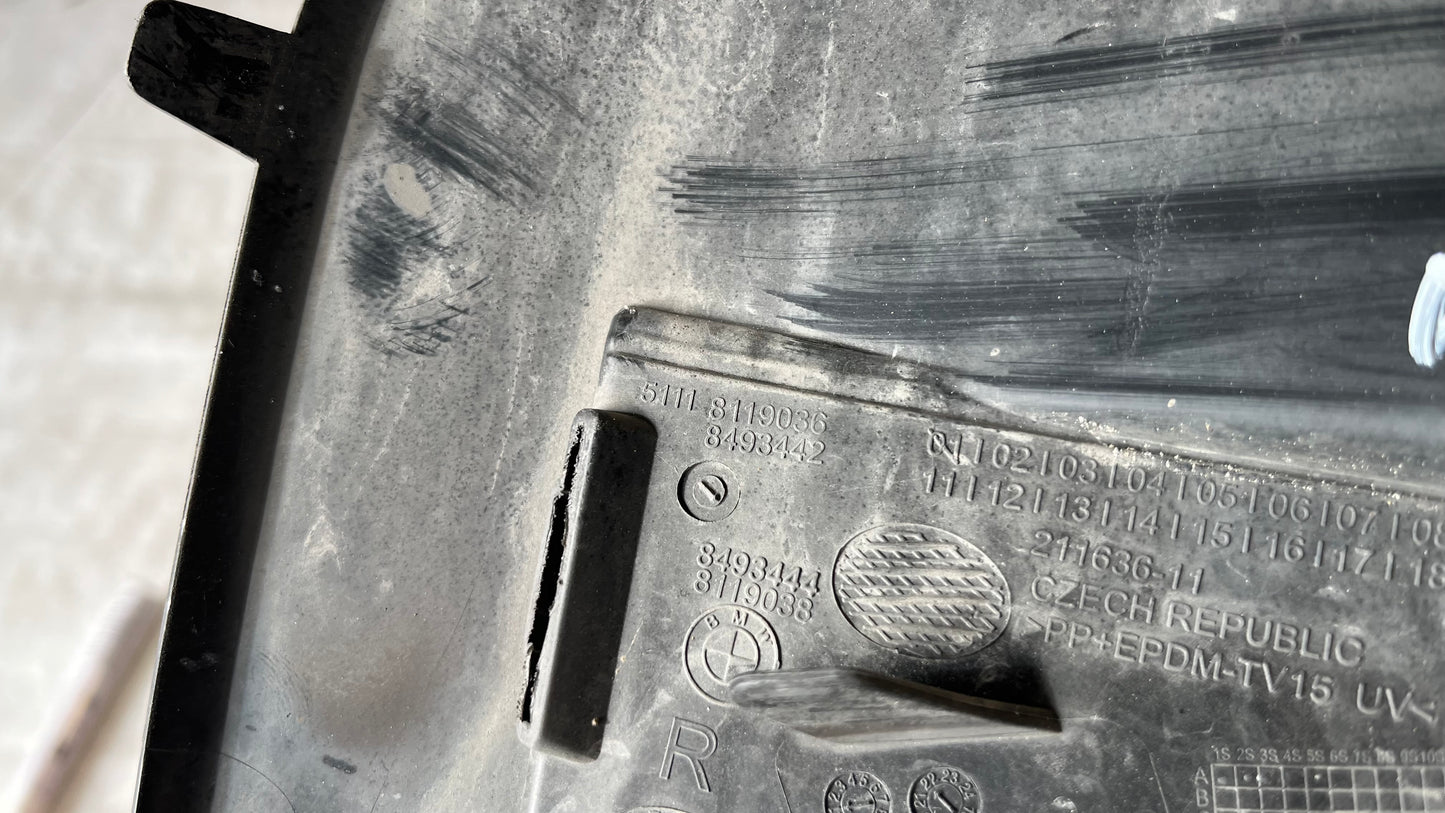 Bmw X1 F48 дясна решетка за предна броня