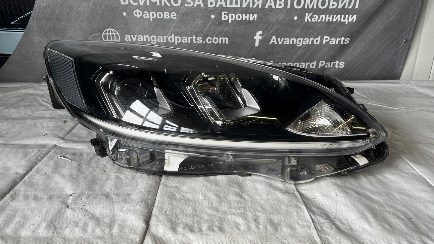 Десен фар Ford Kuga 3 2021-