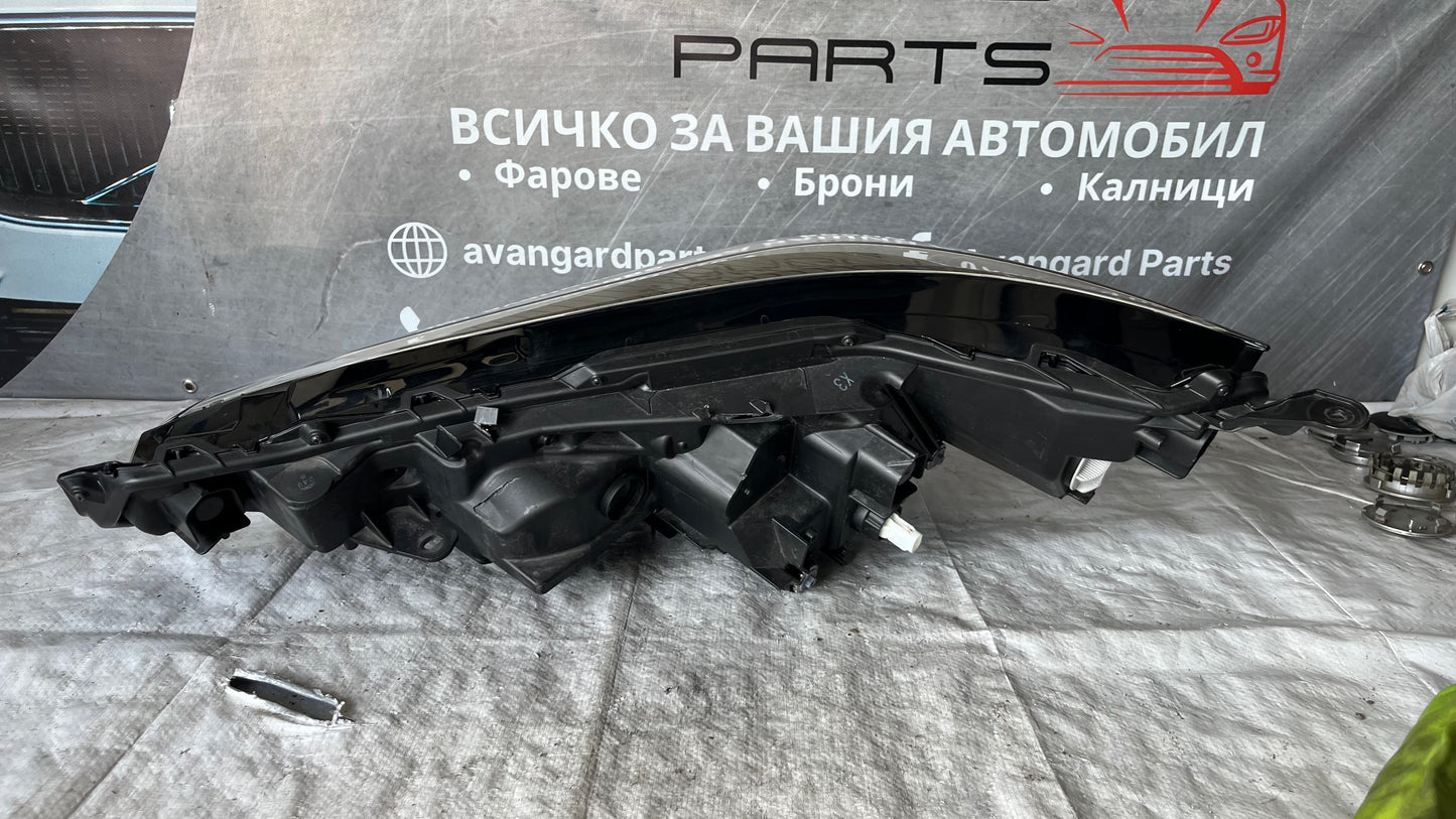 Десен фар Lexus NX
