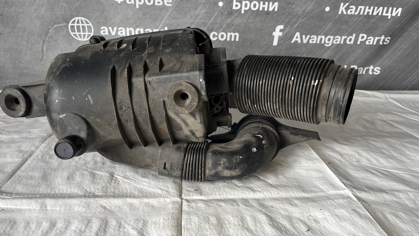 Кутия за въздушен филтър VW Scirocco 3 (2008-2020)