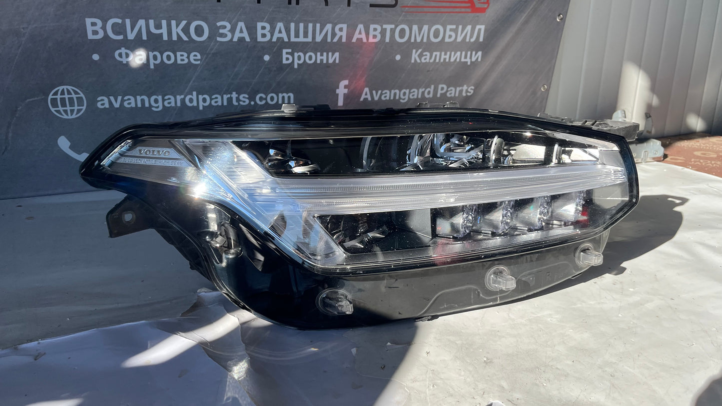 Ляв и десен фар Volvo XC90 2 2016-
