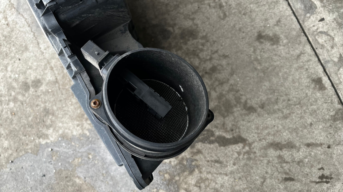 BMW X6 филтърна кутия с дебитомер