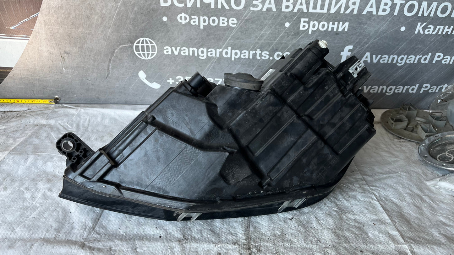 Volkswagen Caddy десен фар
