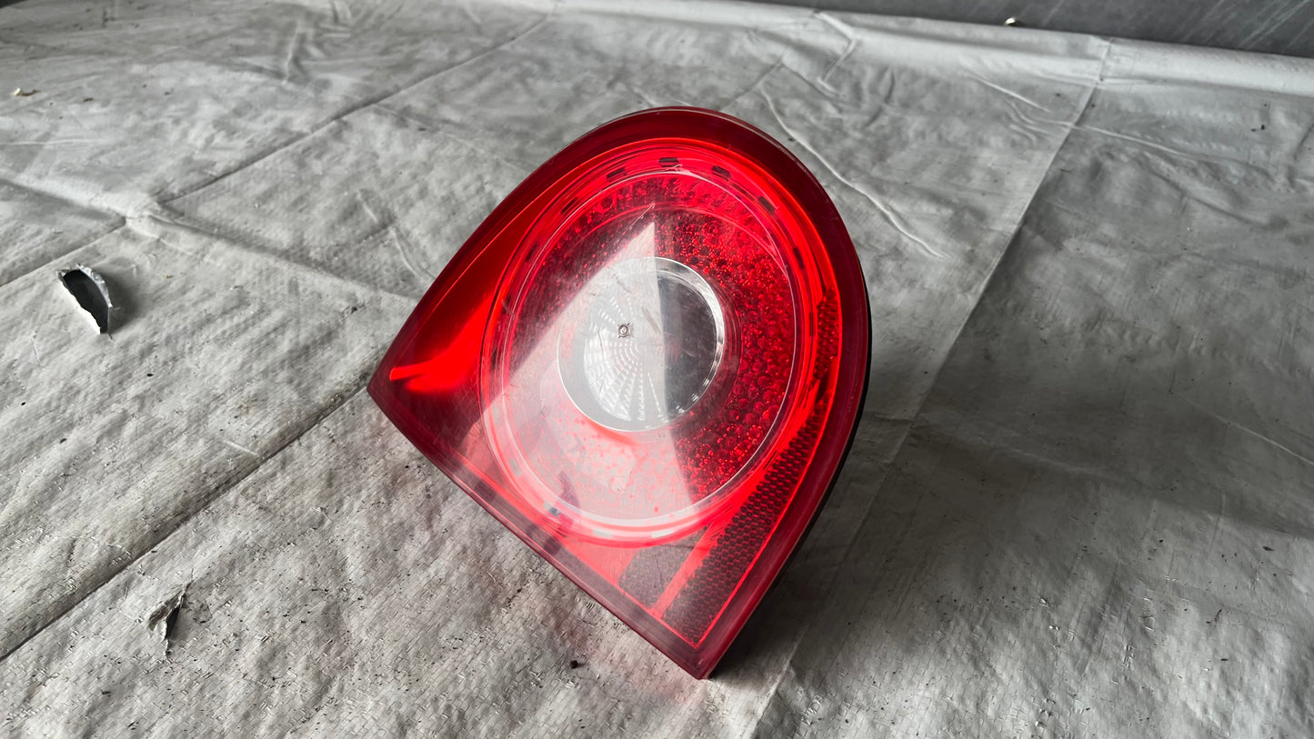 Ляв стоп Volkswagen Golf 5 2004-2008