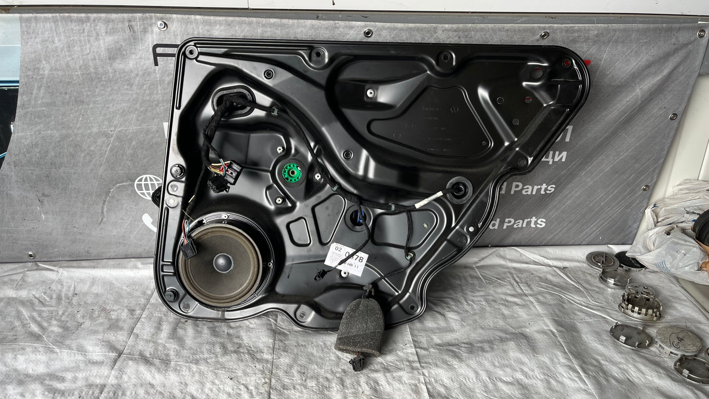 Вътрешна кора на задна лява врата Volkswagen Passat B6