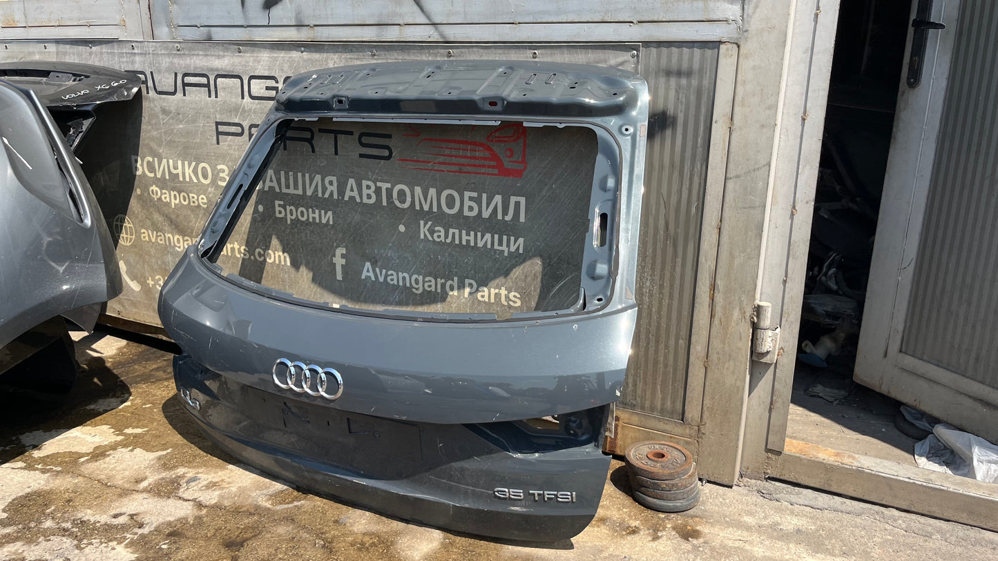 Багажна врата Audi Q3 2022