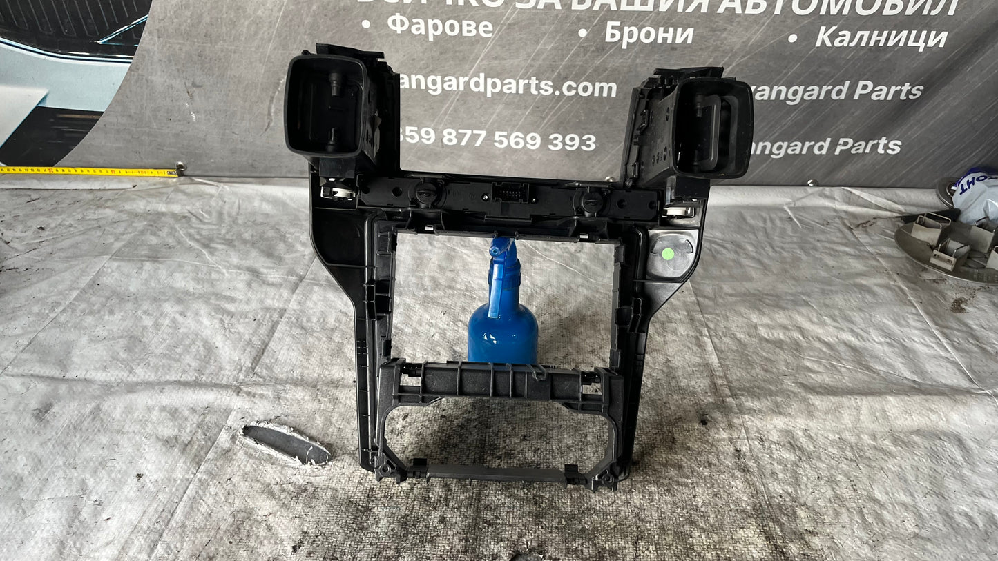 Opel Zafira B централен панел