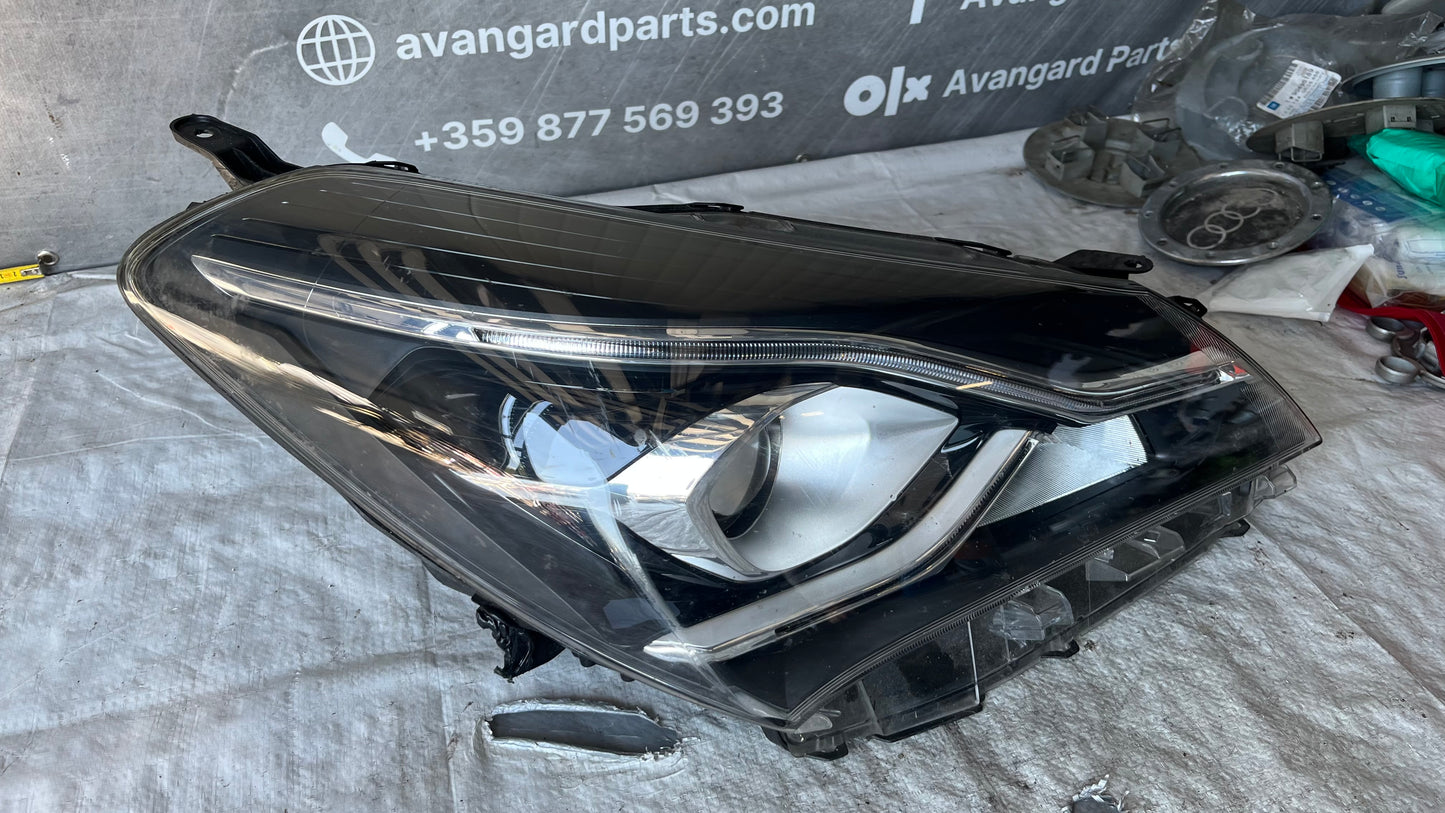 Toyota Yaris десен фар