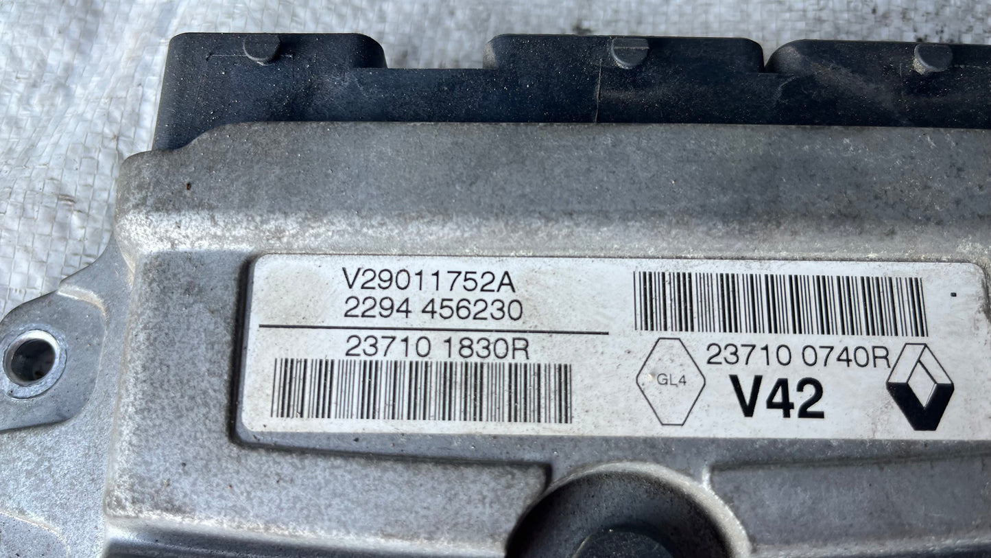 Dacia Duster компютър