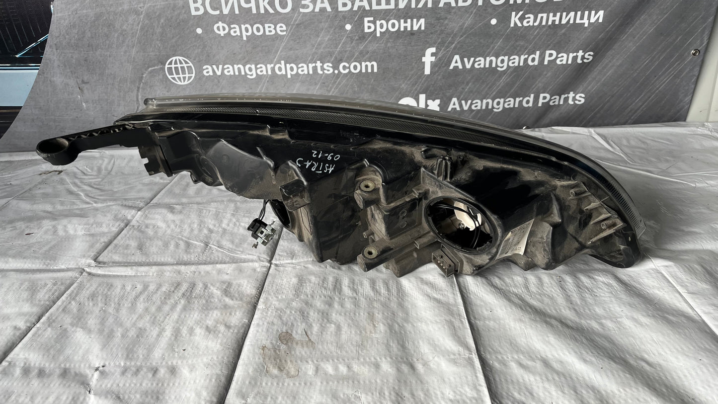 Ляв фар Opel Astra J 2010-