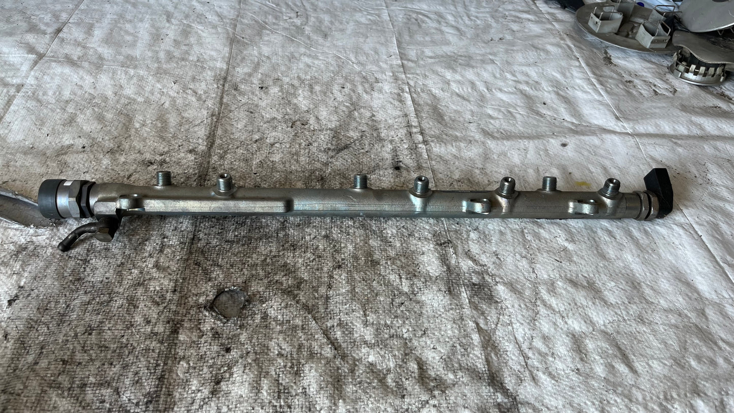 BMW E60 3.0D горивна рейка