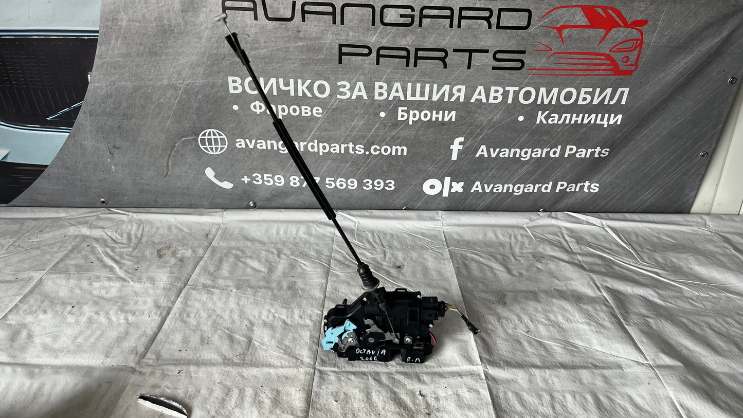 Заключващ механизъм за предна лява врата Skoda Octavia 2
