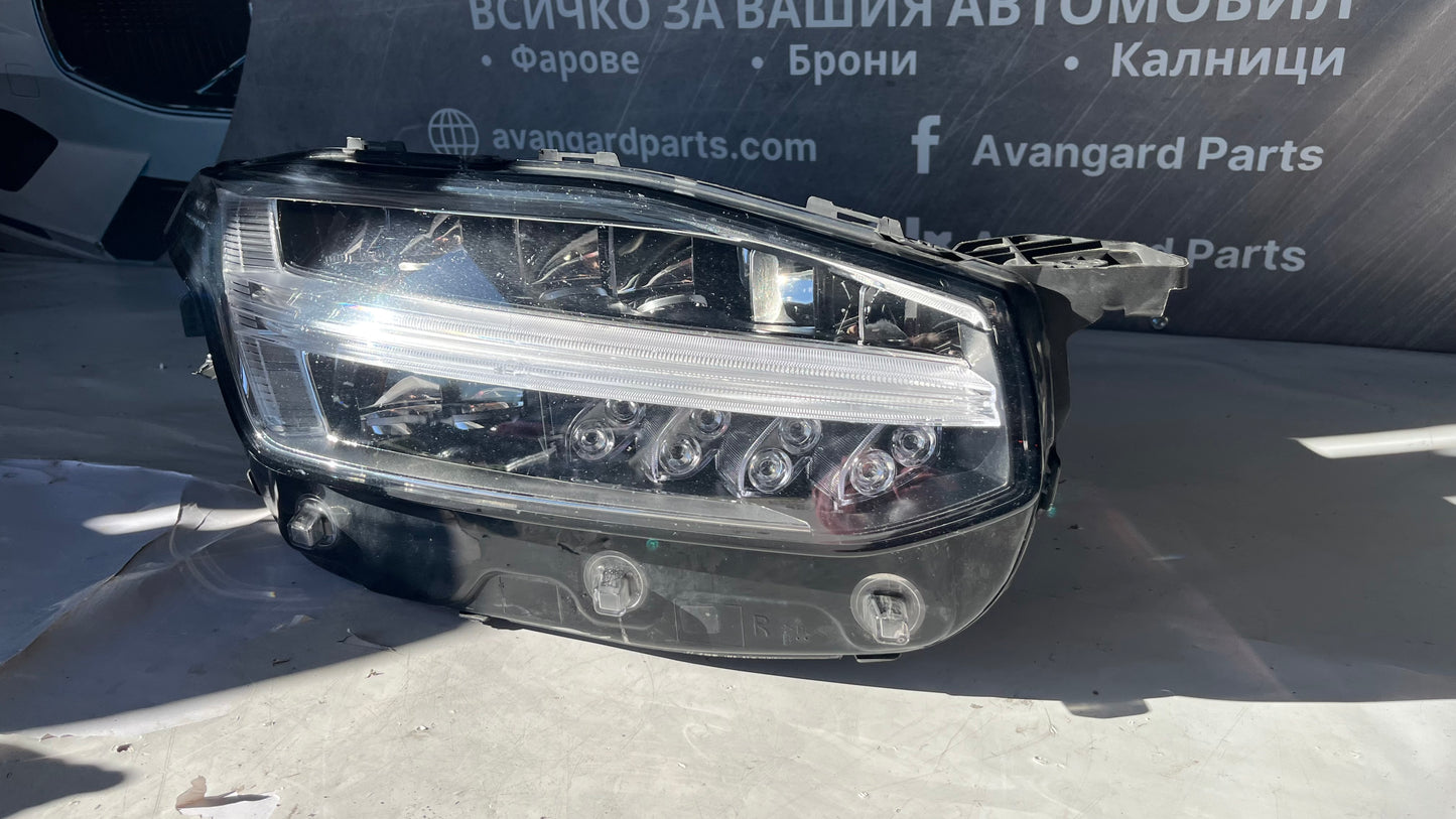 Ляв и десен фар Volvo XC90 2 2016-