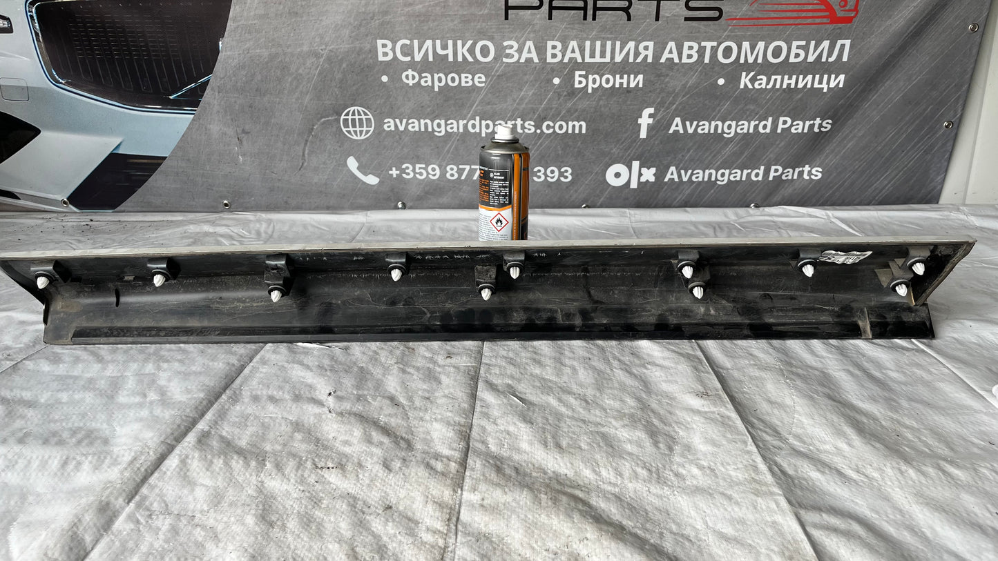 Декоративна лайстна за предна дясна врата Mazda CX-5 2023-