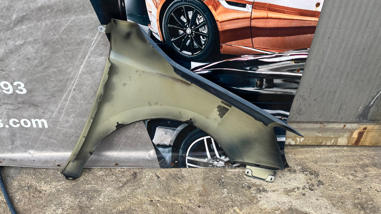 Skoda Fabia 3 ляв калник