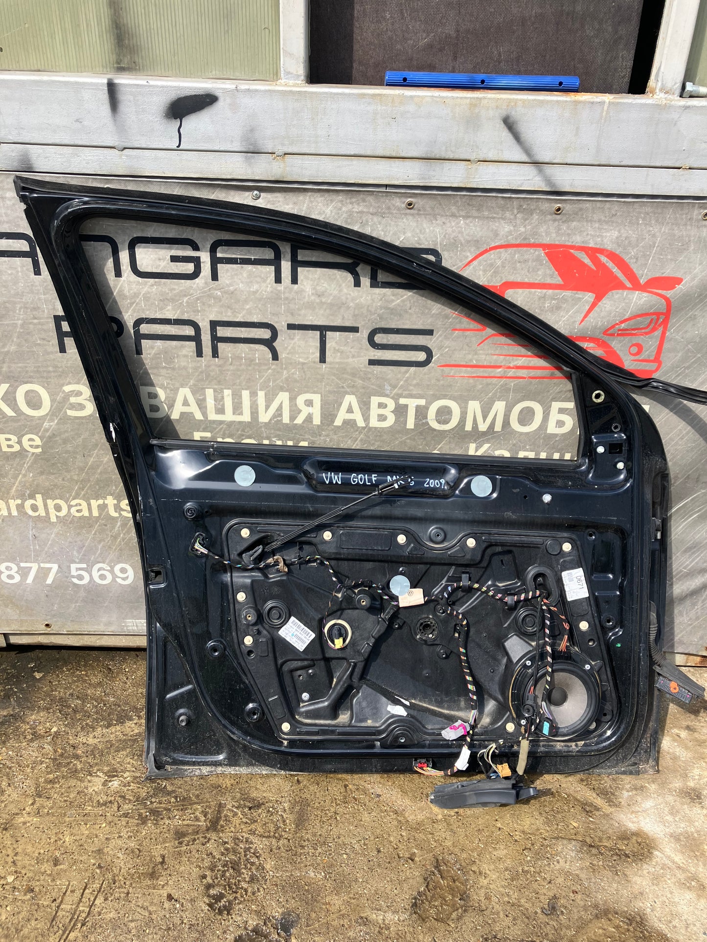 Предна лява врата за Volkswagen golf 6
