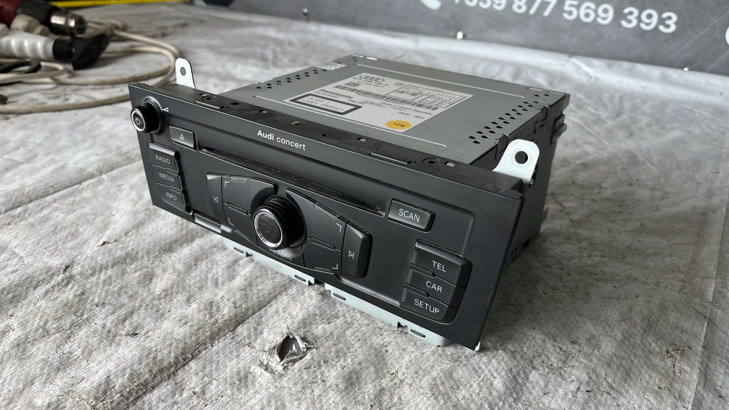 Радио и CD Audi A4 B8
