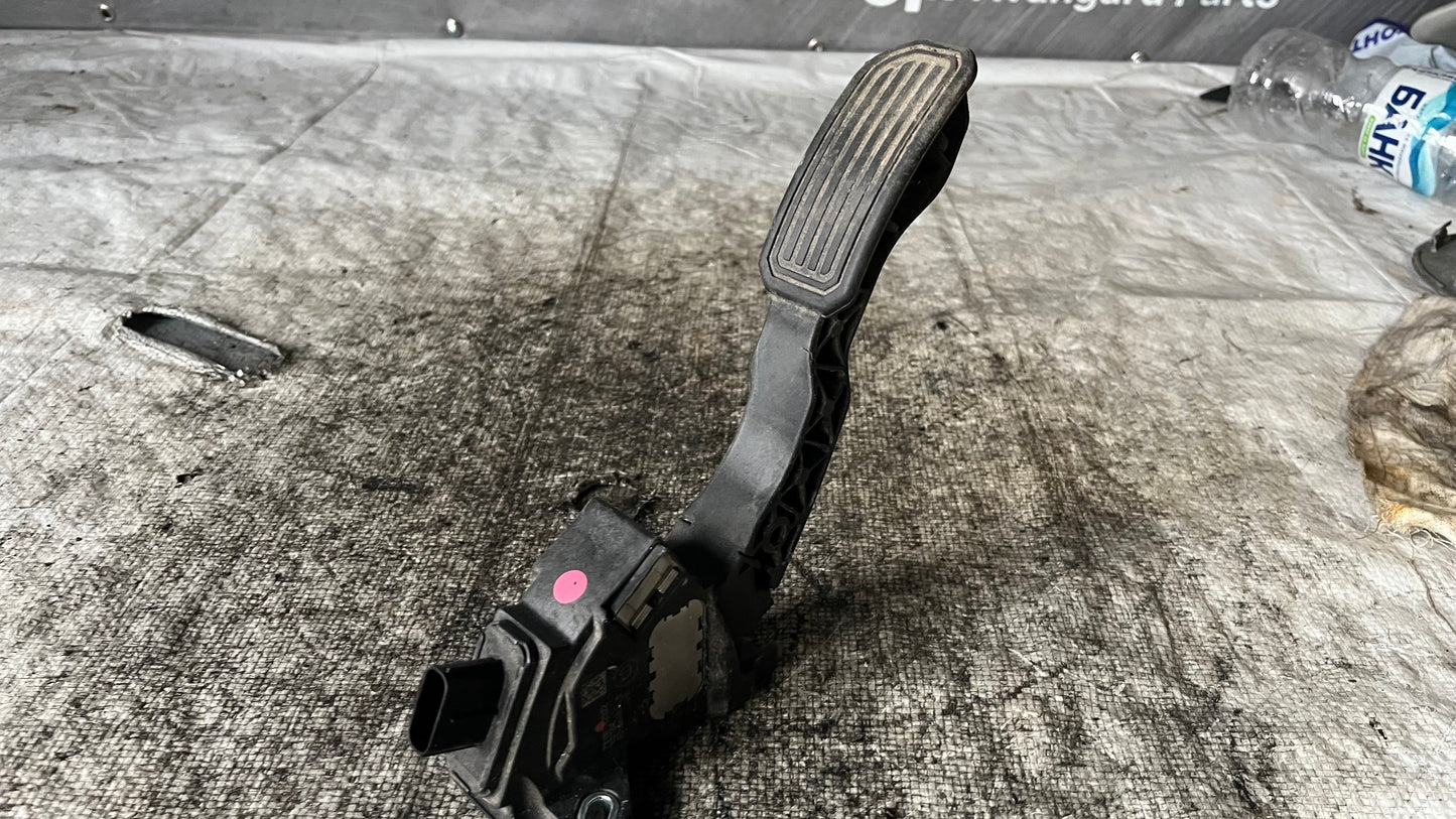 Toyota Verso 1 педал за газ