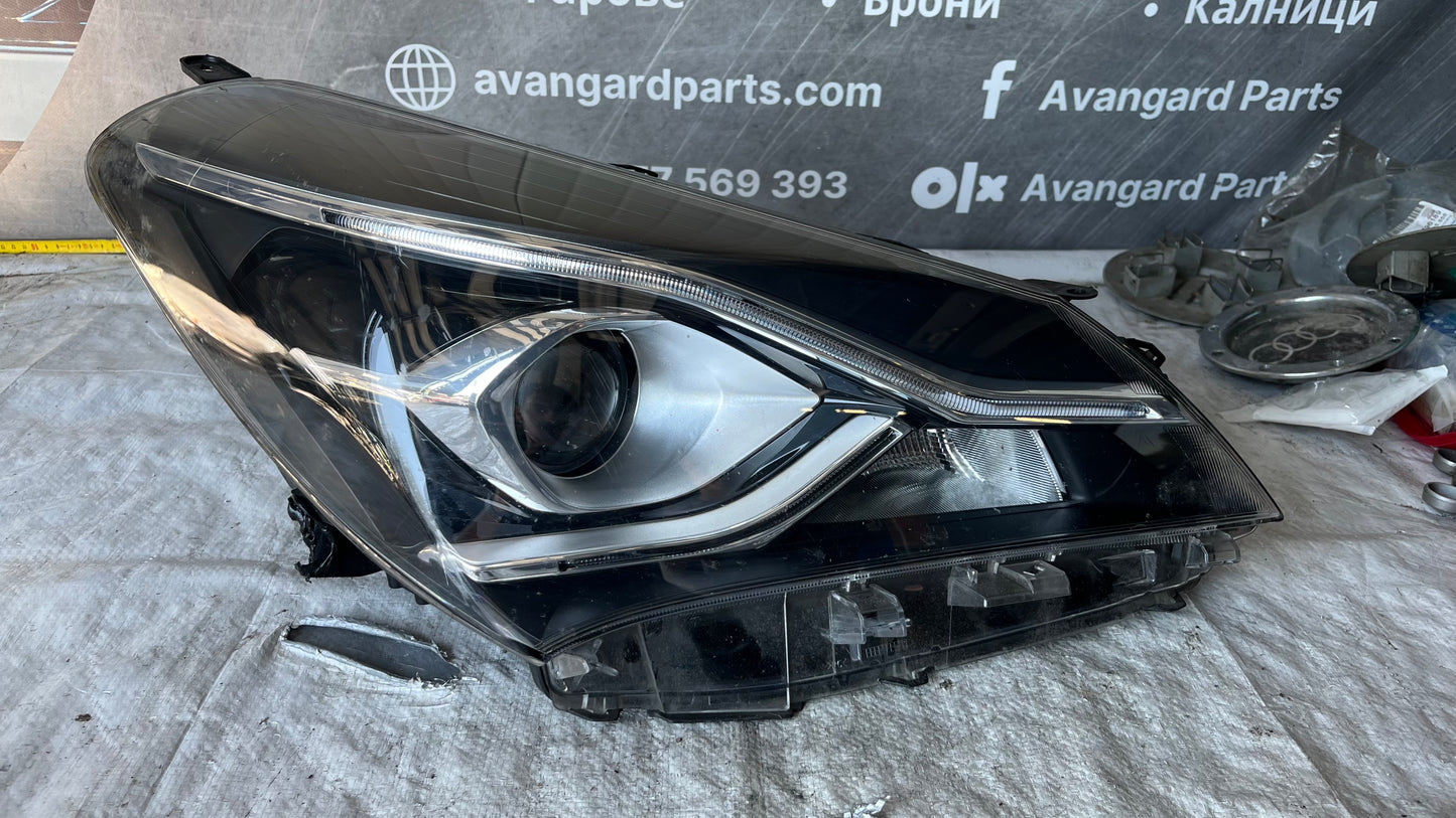 Toyota Yaris десен фар