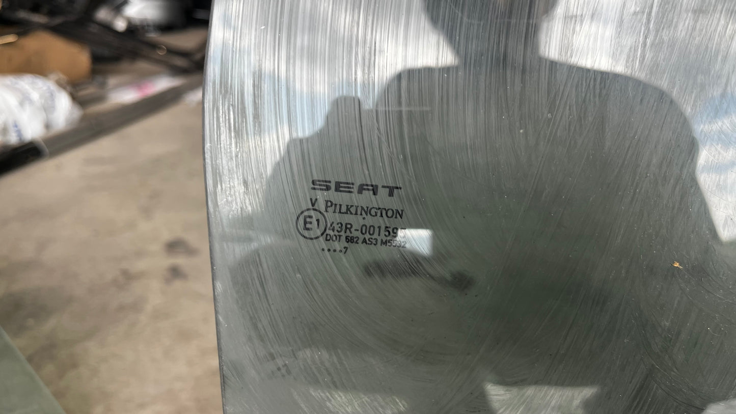 Seat Leon стъкло задно дясно