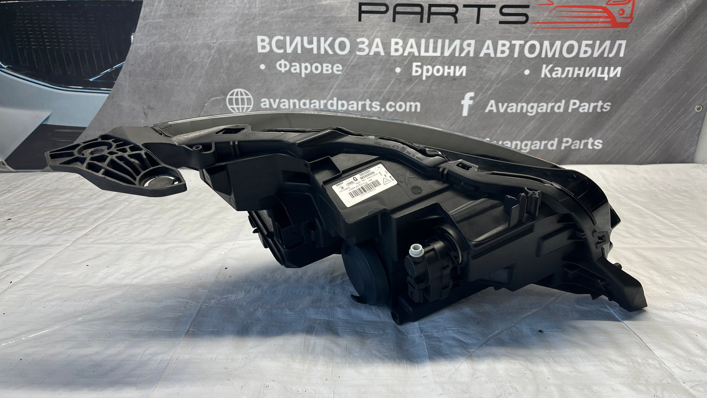 Peugeot 208 2 2019- ляв фар