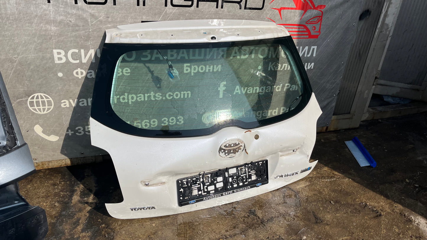 Багажна врата Toyota Auris 2006-2012