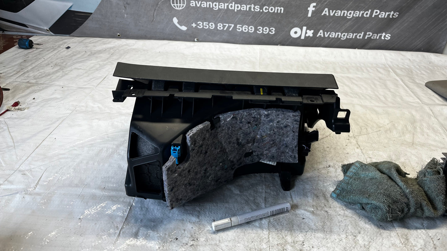 Mercedes A W176 жабка