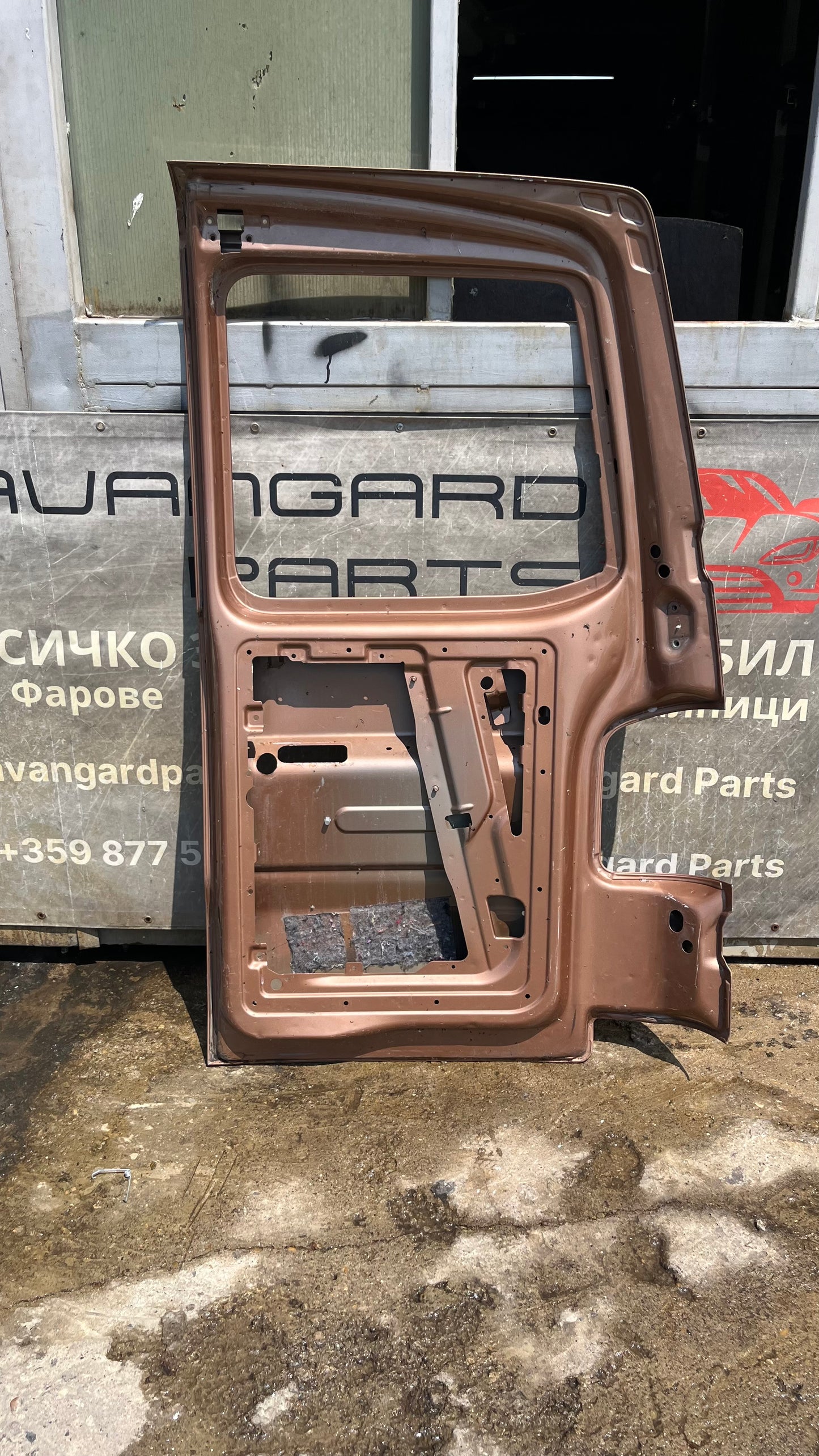 Volkswagen Transporter багажна врата