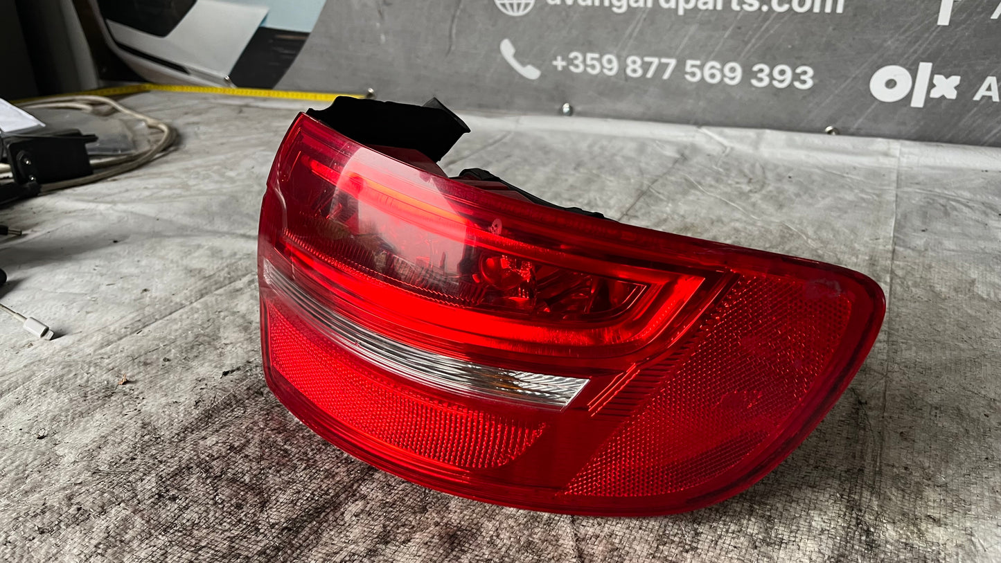 Audi A4 B8 ляв стоп