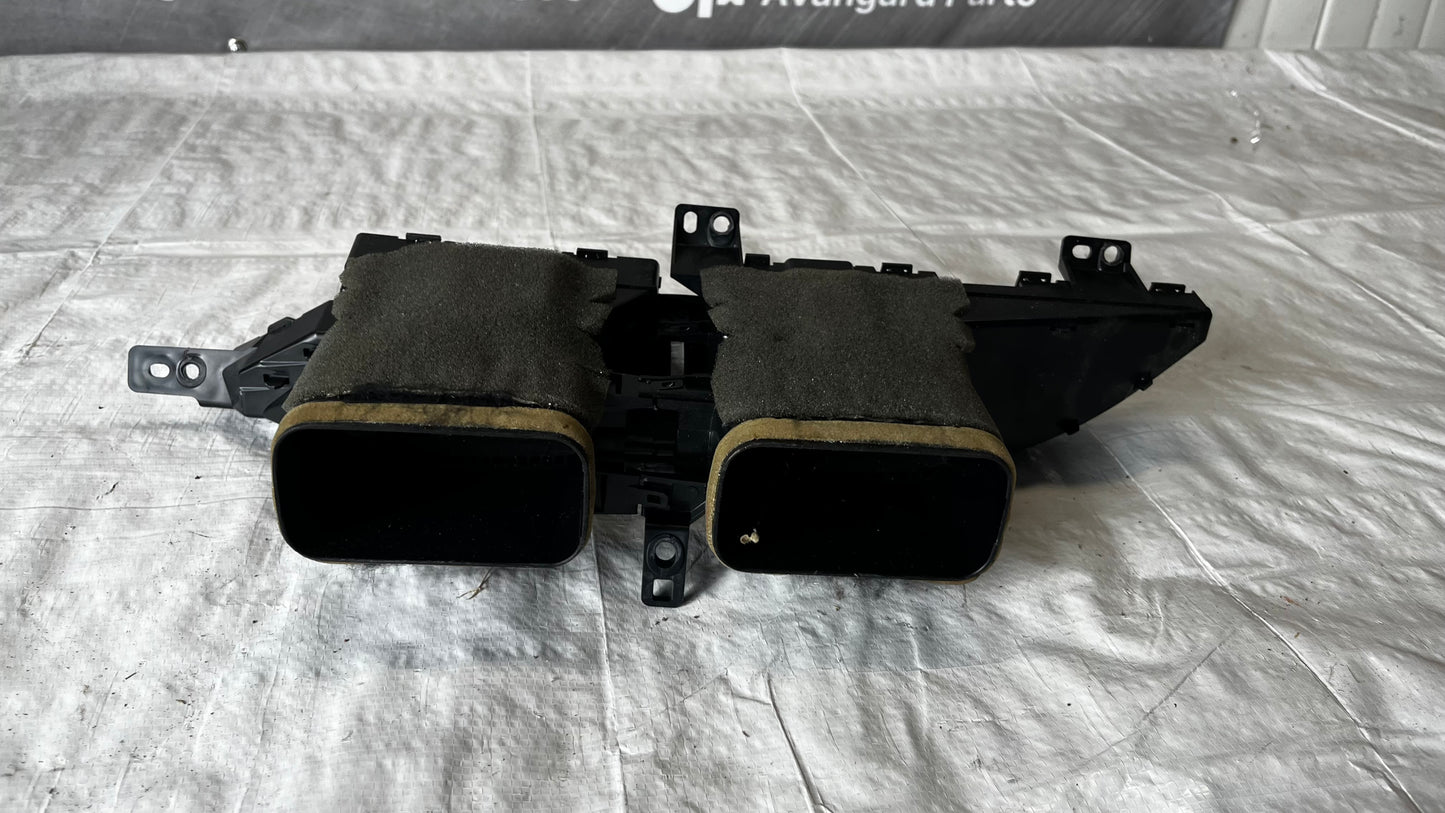 Toyota Yaris 15- духалки парно