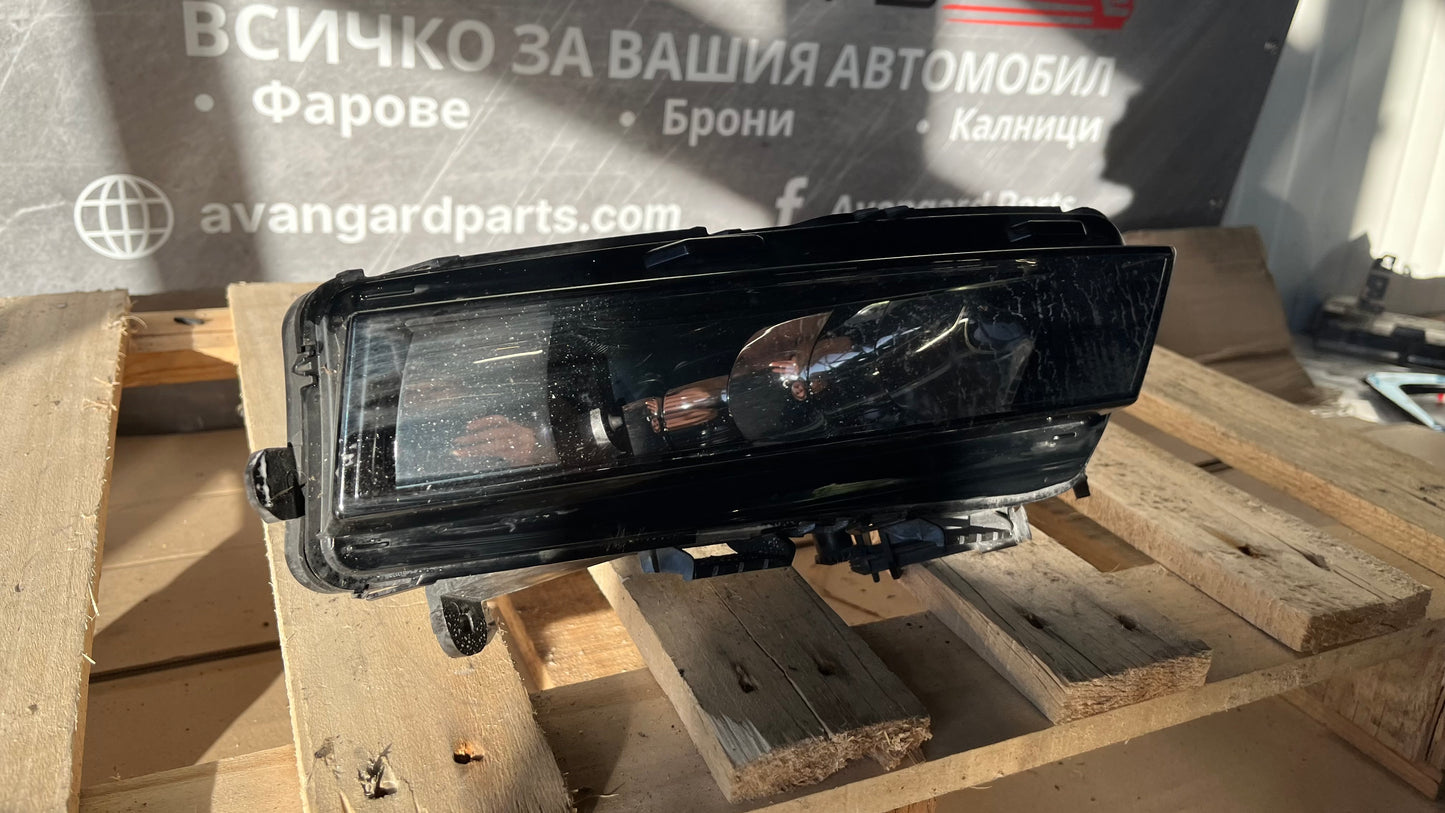 Десен халоген Skoda Octavia 3