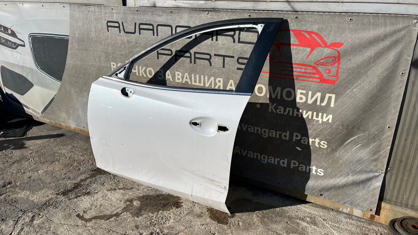 Предна лява врата Mazda 3 2014-2018