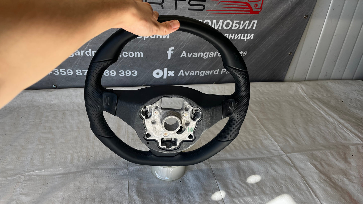 Volkswagen Golf 8 волан с пера