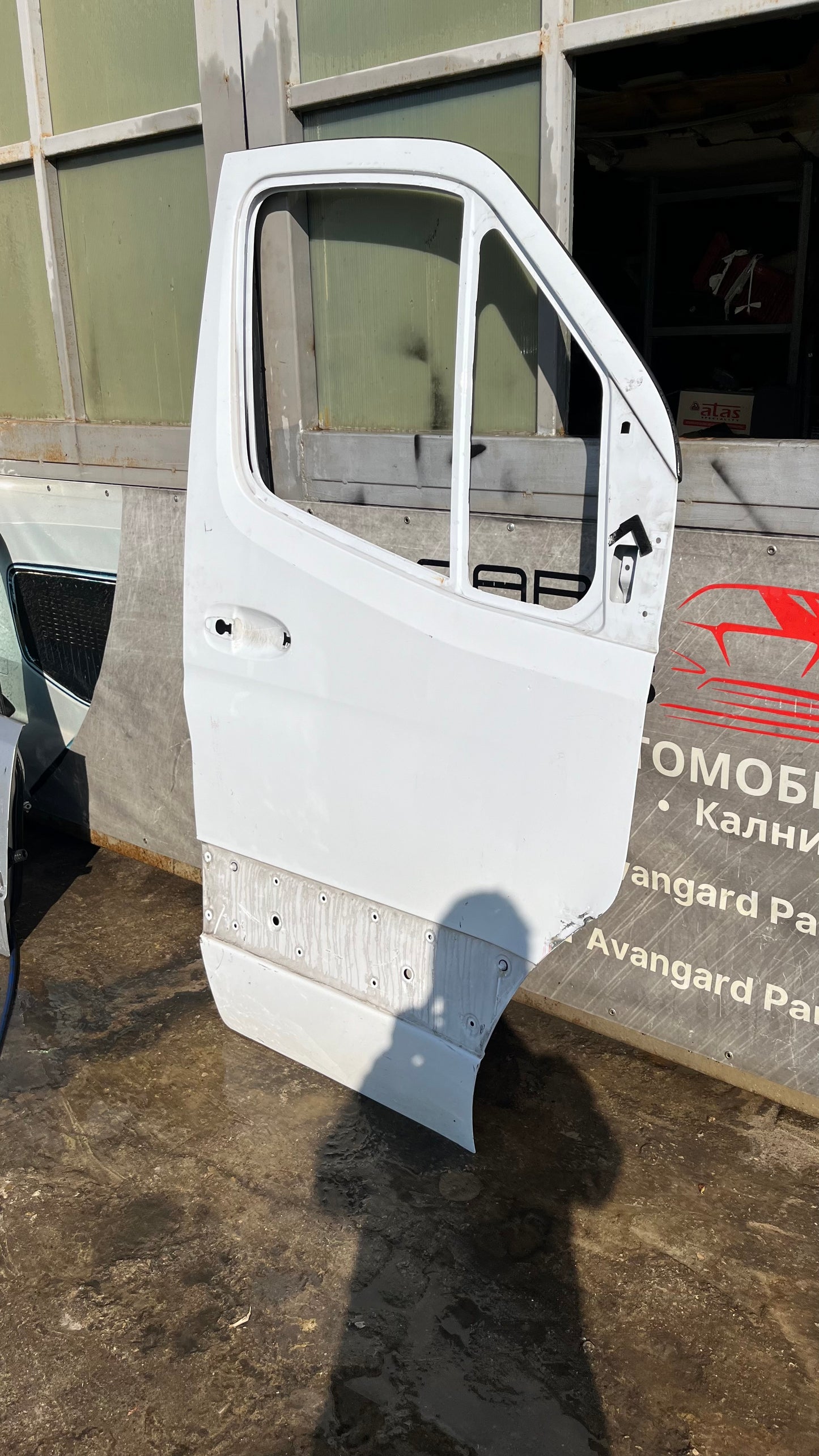 Предна дясна врата Mercedes Sprinter 3 W907/W910 2018-.
