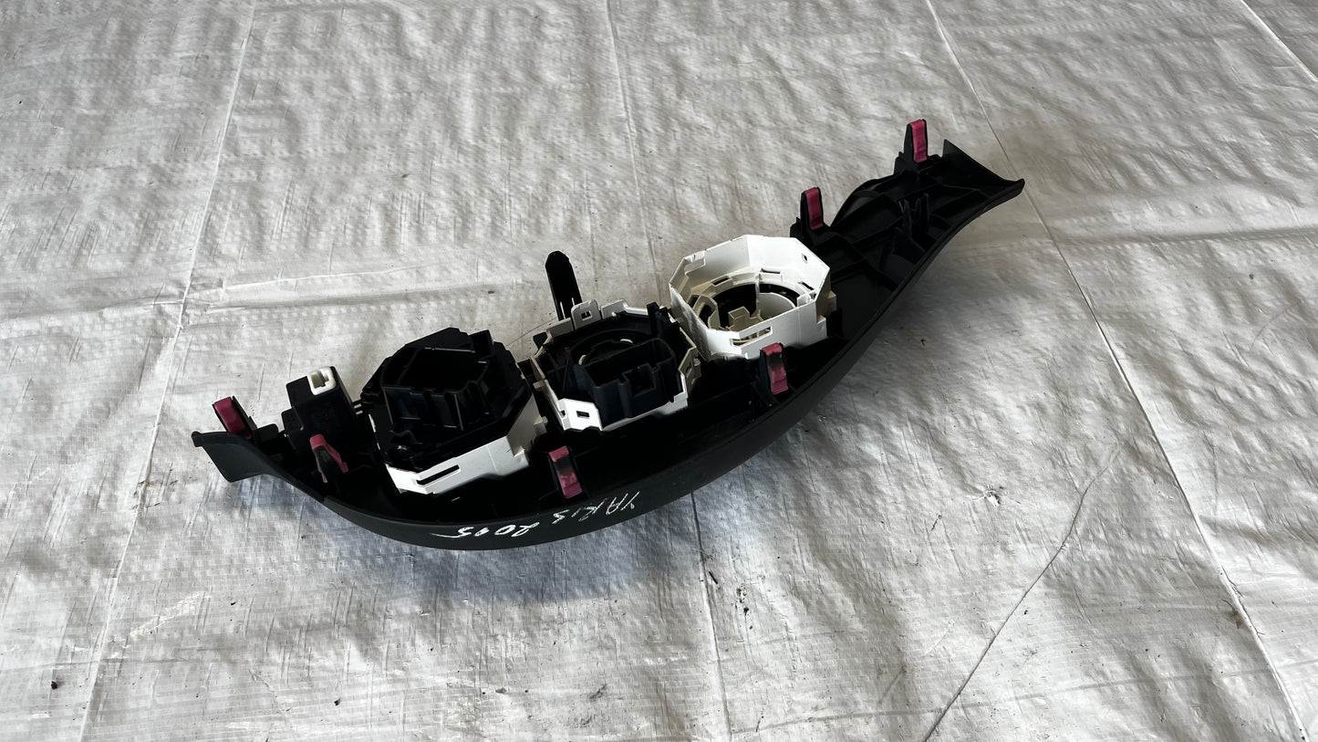 Toyota Yaris 11- панел за климатик