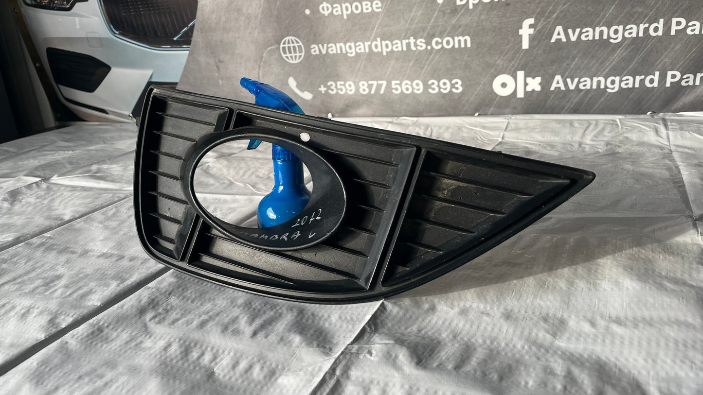 Дясна основа за халоген Seat Alhambra 2011-