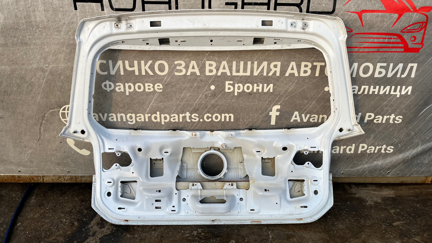 Багажна врата VW Golf 7 (2012-2020)
