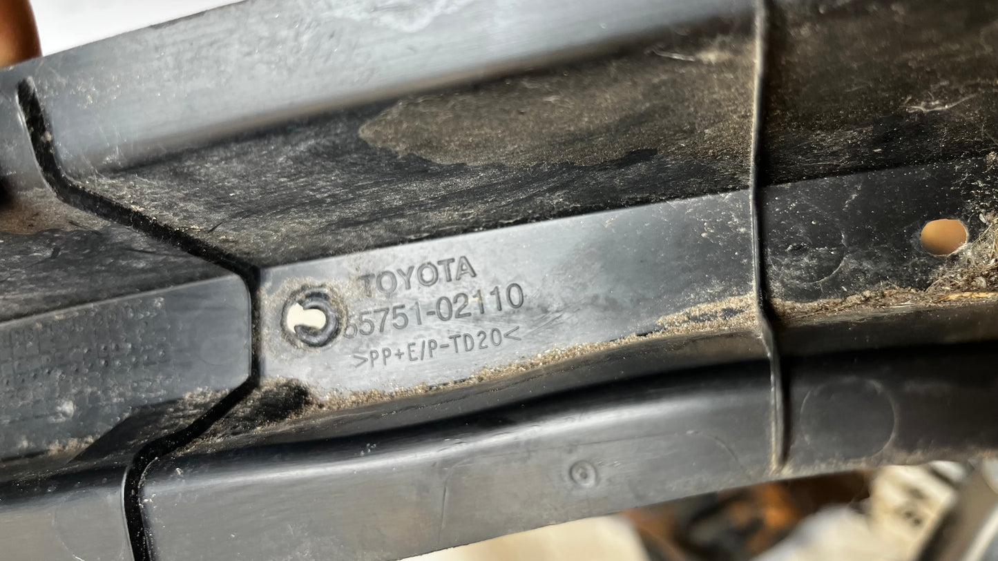 Toyota Auris 1 06- преден панел
