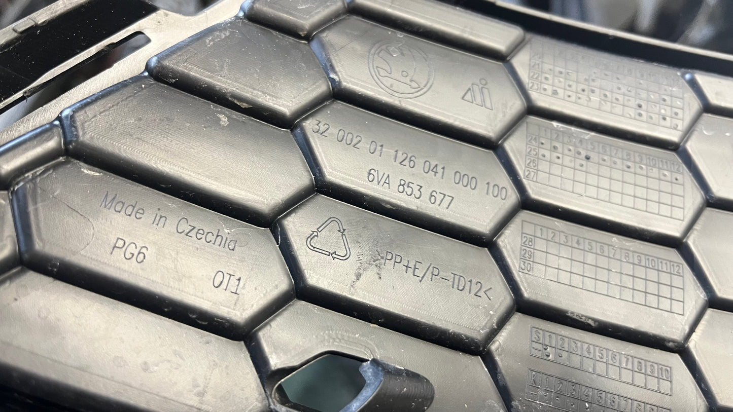 Skoda Fabia 4 предна решетка