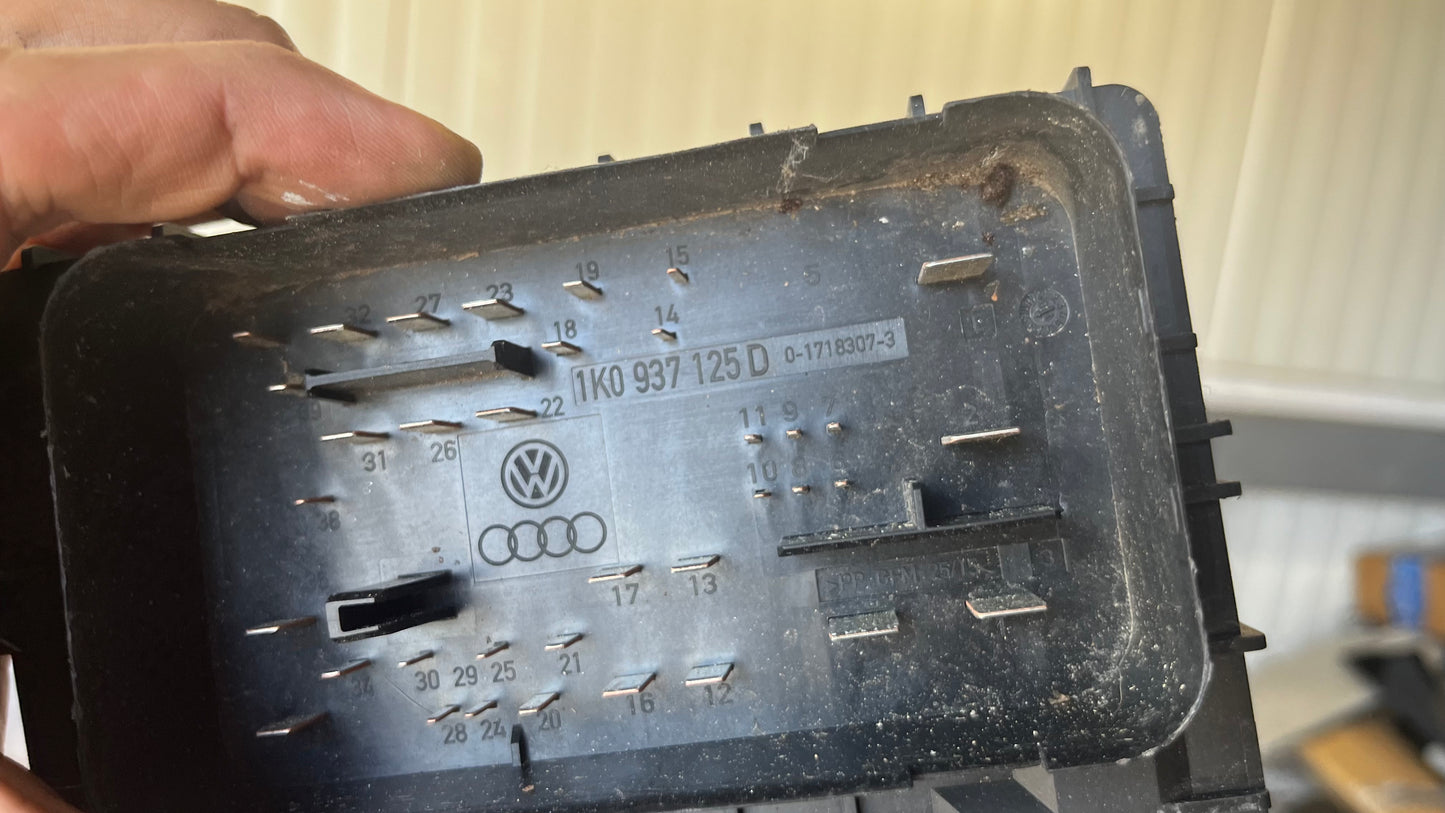 Audi A3 1.6 TDi бушониера