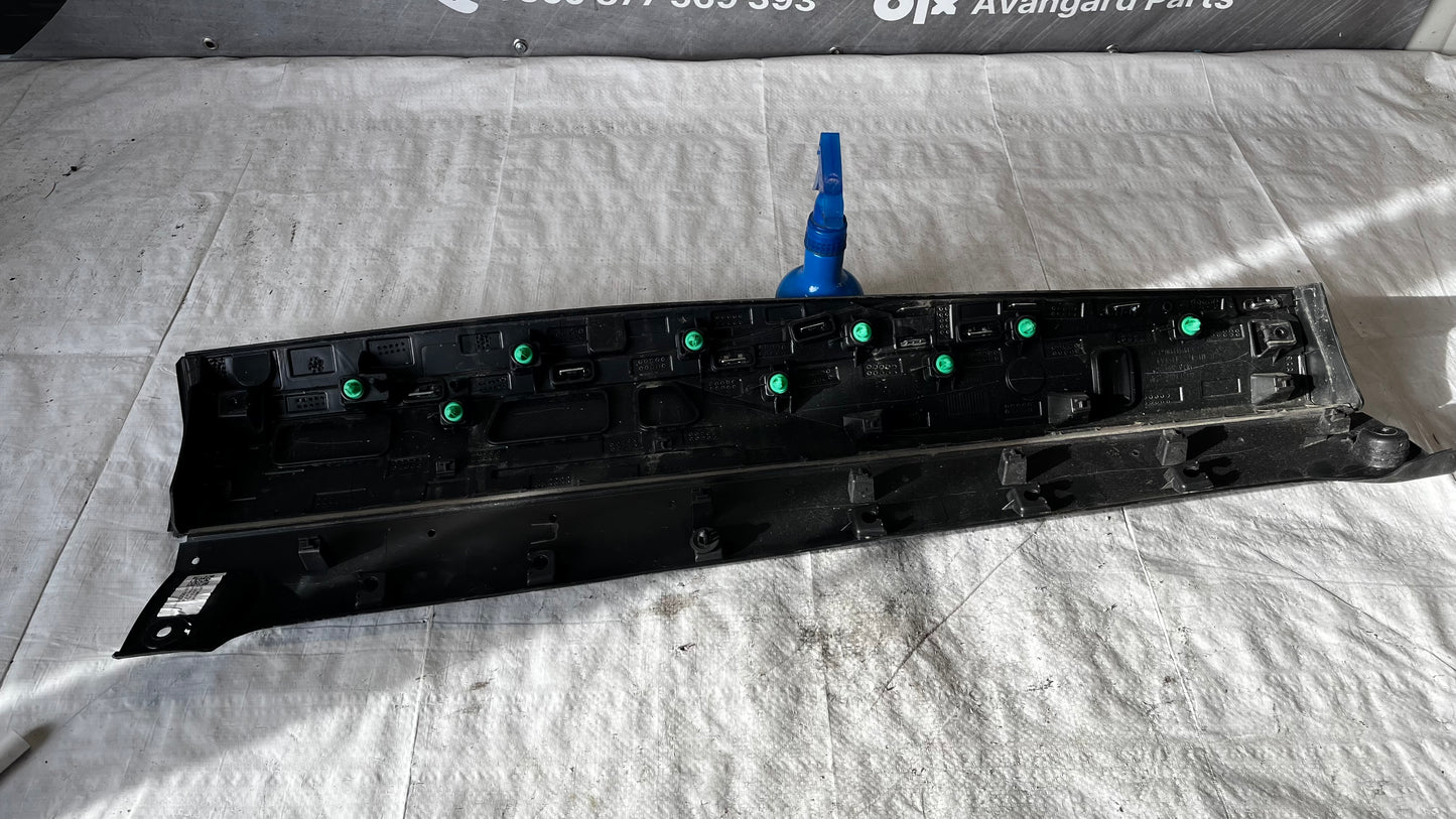 BYD Atto 3 декоративна лайстна за задна дясна врата