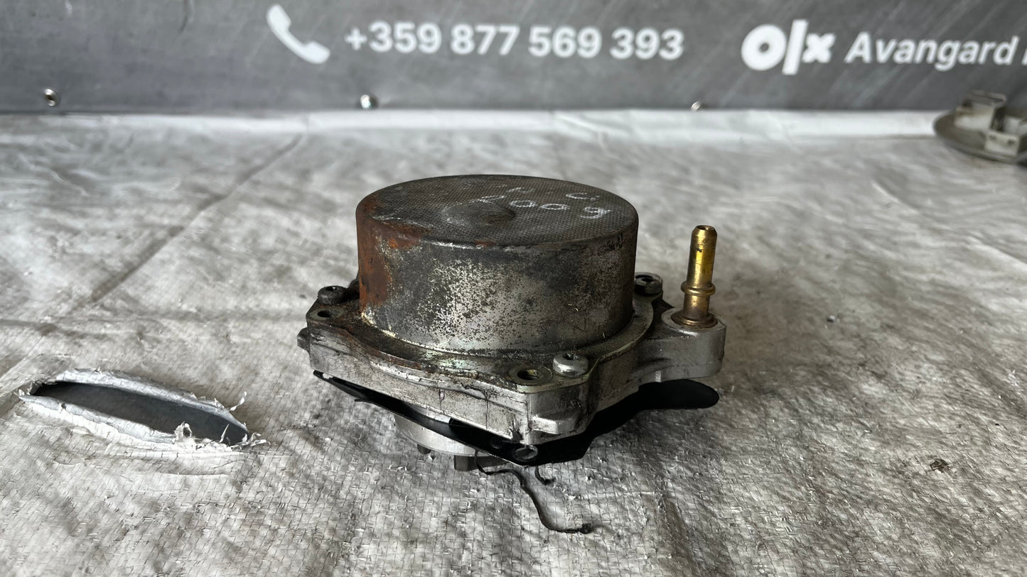 Opel Astra J 2.0 CDTi вакуум помпа