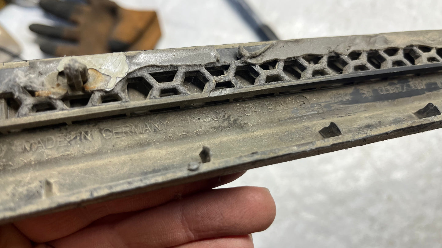 Volkswagen Passat B6 декоративна лайстна за предна лява врата