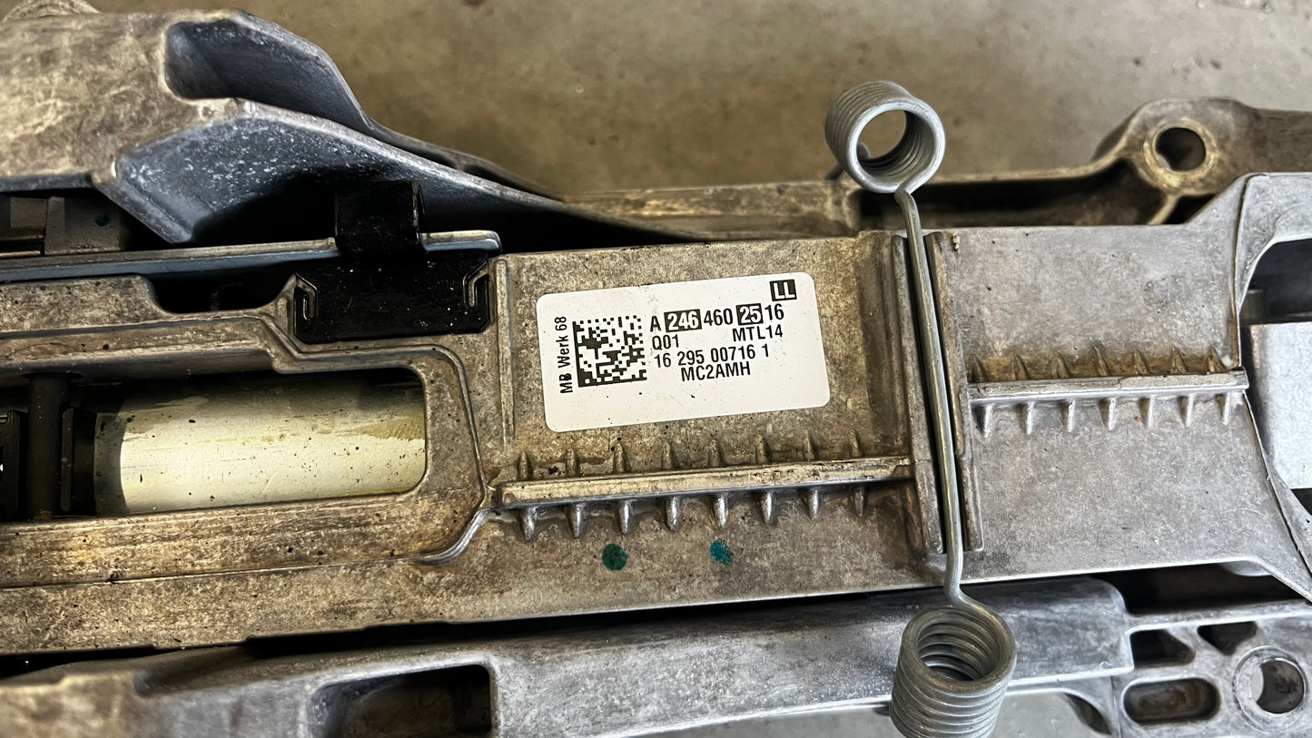 Mercedes A W176 кормилна рейка