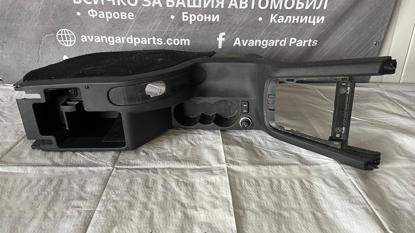 Среден панел Skota Octavia (2004-2013)/Yeti (2009-2017)