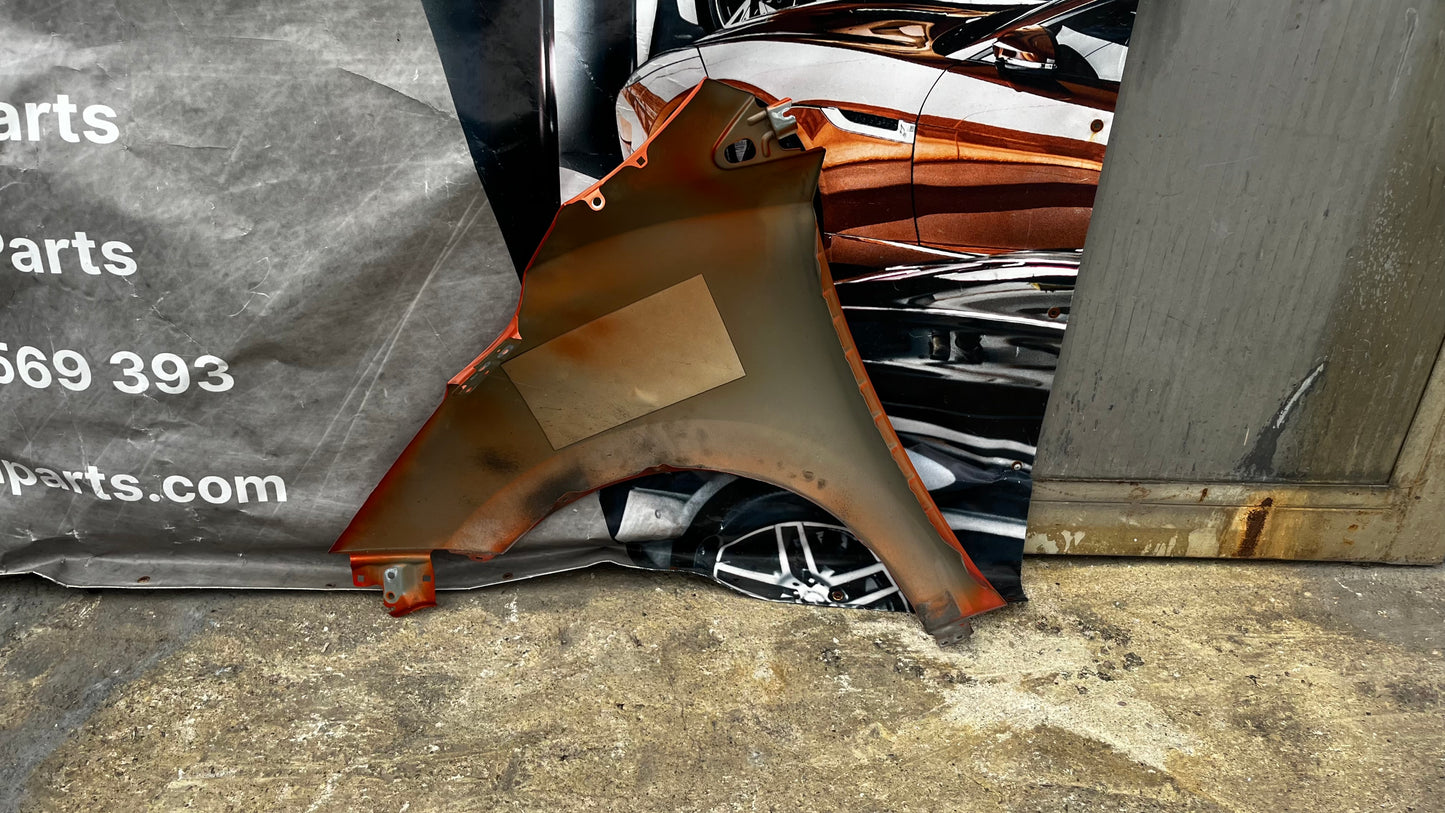 Nissan Micra K14 десен калник