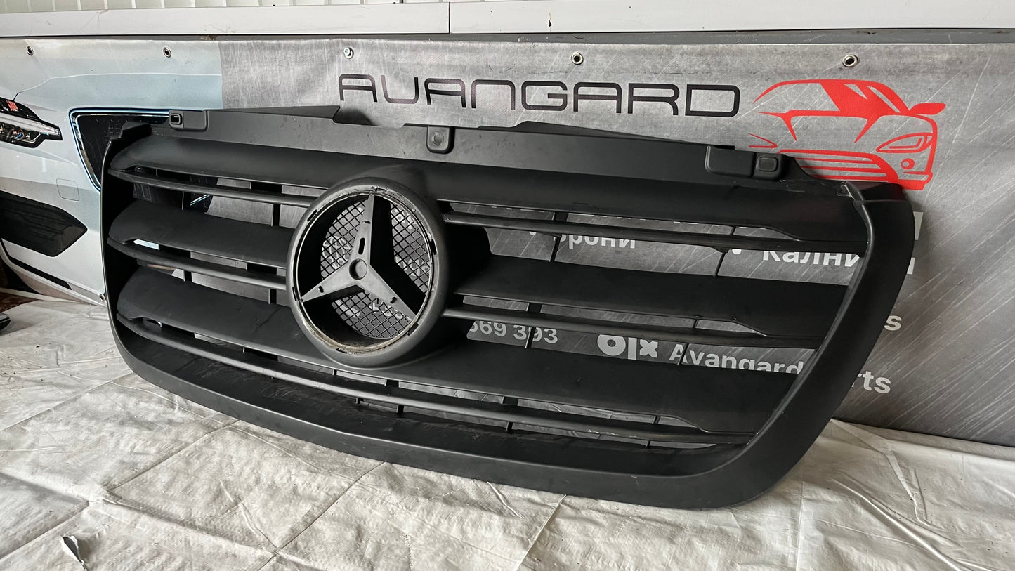 Предна решетка Mercedes Sprinter W907 2019-