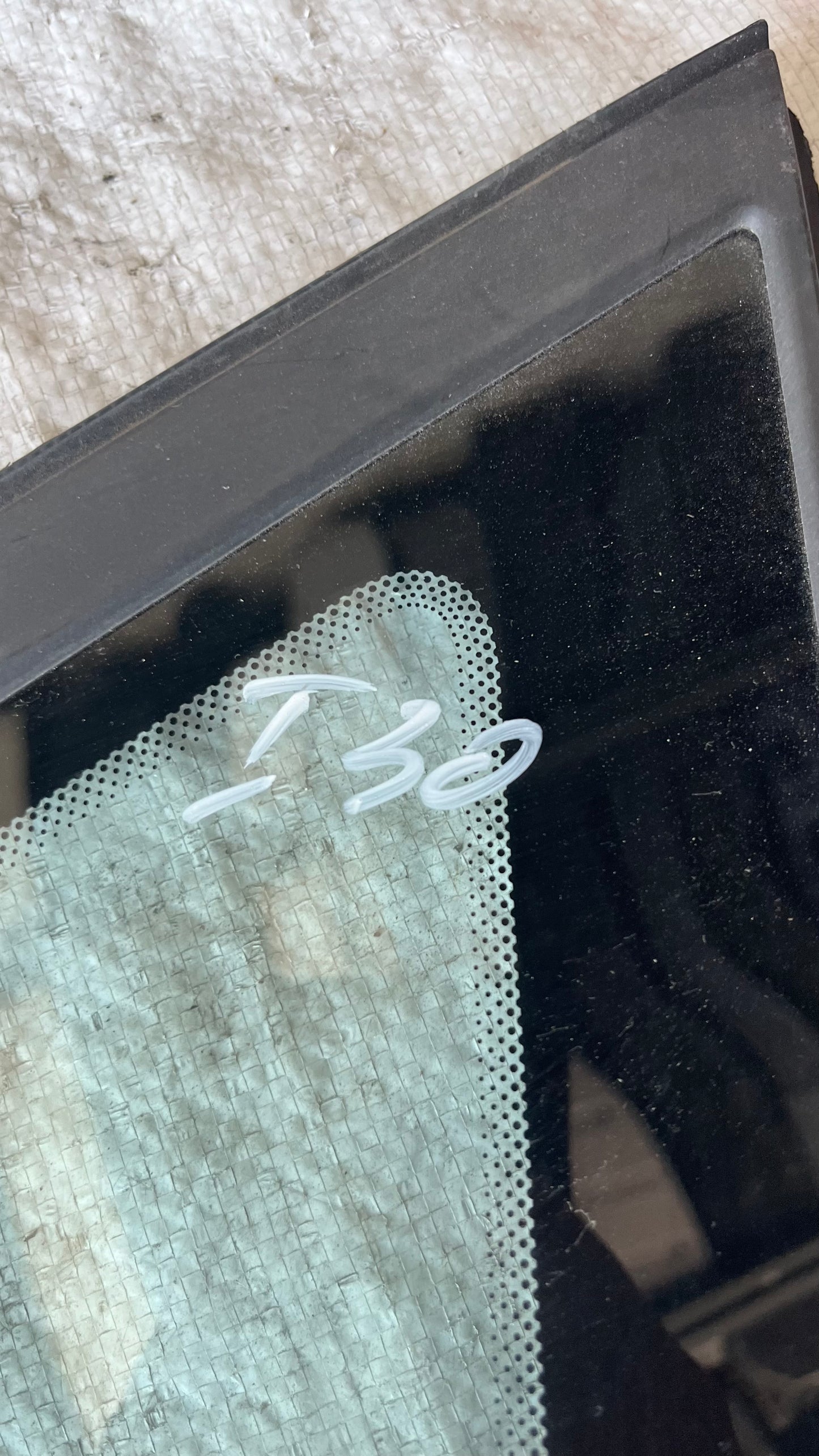 Hyundai i30 задно дясно стъкло