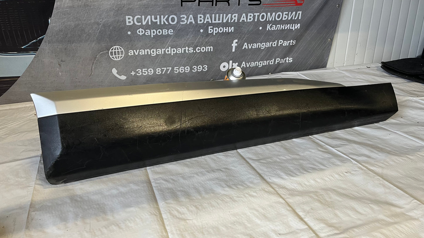 Декоративна лайстна за предна дясна врата Peugeot 2008 2 2019-